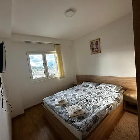 Gondola Mako Exclusive