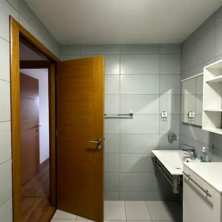 Gondola Mako Exclusive